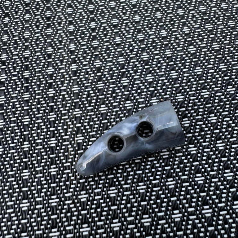 Bouton Corne Gris 1-1/2po
