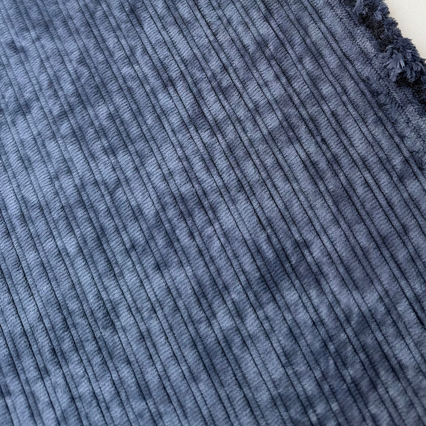 Velour Côtelé Marbré Marine 04